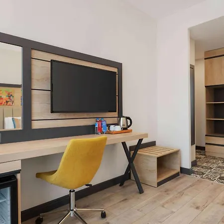 Ramada Encore By Wyndham Basin Express 4* Isztambul