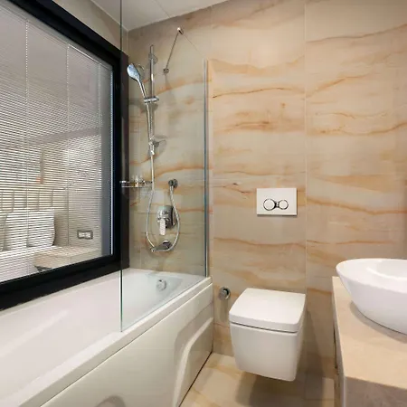 Ramada Encore By Wyndham Basin Express מלון 4*