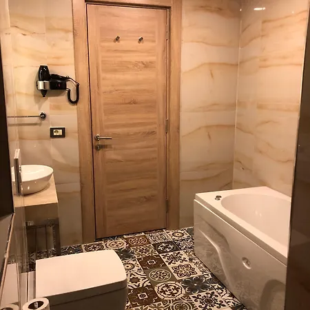 Ramada Encore By Wyndham Basin Express מלון 4*