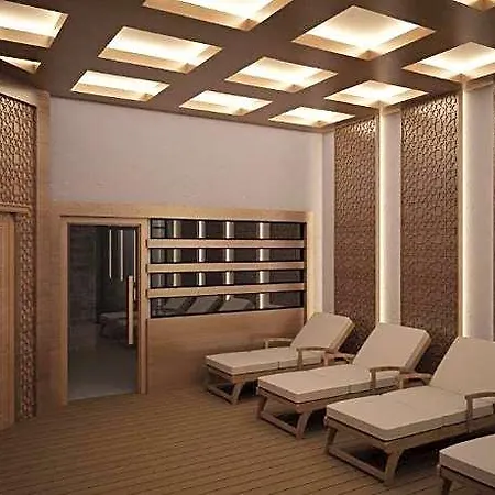 Ramada Encore By Wyndham Basin Express Hotel