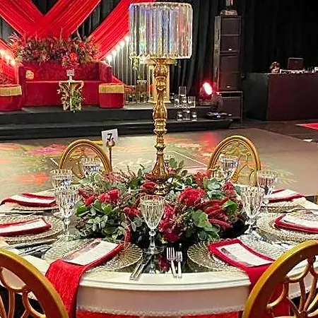 Ramada Encore By Wyndham Basin Express Hotel