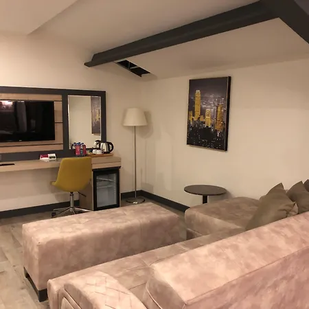 Ramada Encore By Wyndham Basin Express 4* Isztambul