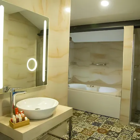 Hotel Ramada Encore By Wyndham Basin Express