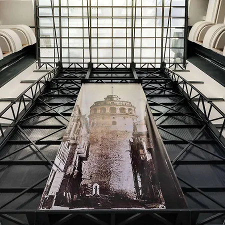 Ramada Encore By Wyndham Basin Express 4*