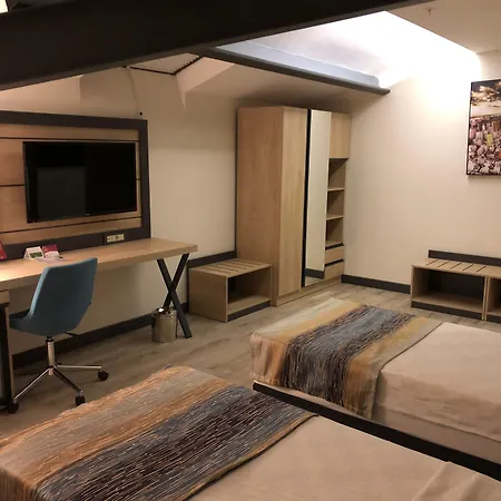 Hotel Ramada Encore By Wyndham Basin Express Estambul