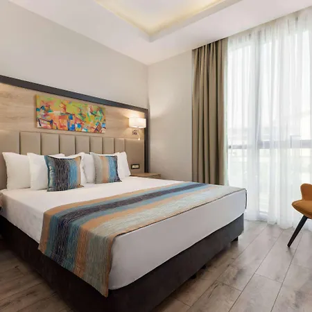 Hotel Ramada Encore By Wyndham Basin Express 4*
